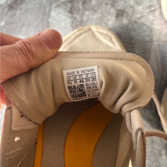 Adidas AdiFOM TRXN wonder beige sneakers - Picture 8 of 8